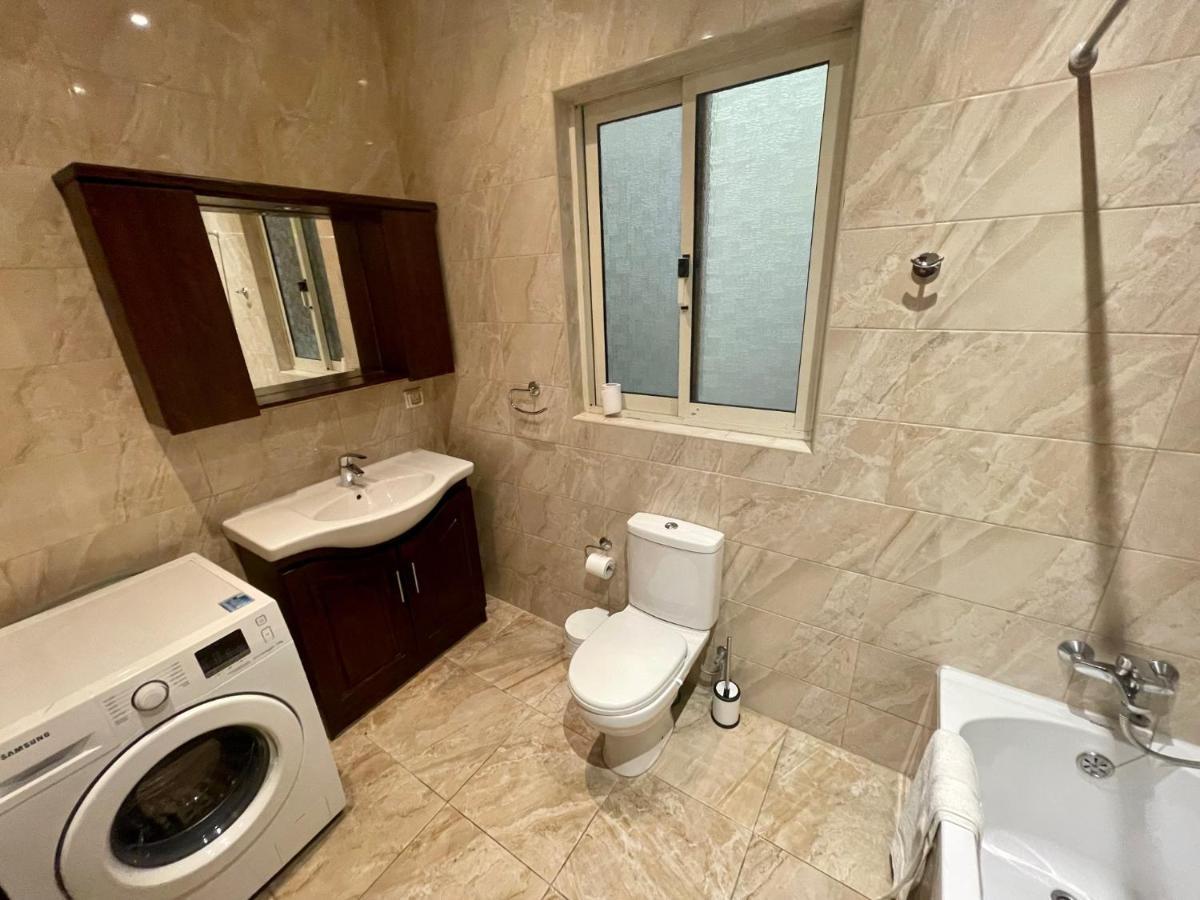 Seafront Apartment With Balcony Overlooking Marina Ghajnsielem Екстер'єр фото